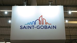 Francesa Saint-Gobain compra portuguesas Fibroplac e Falper