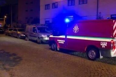 Mulher esfaqueia companheiro e arrasta corpo nu pela casa em Matosinhos