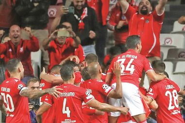 Jogadores já sentiram o carinho dos adeptos na Luz no jogo com o Barça 