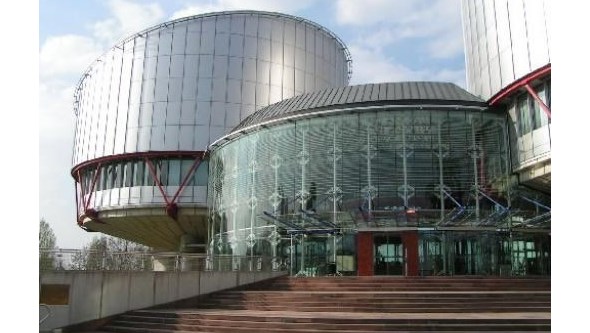 Tribunal europeu condena Portugal a pagar 10 mil euros ao economista Pedro Arroja