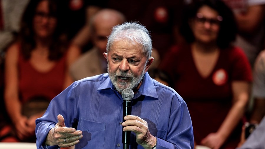 Lula diz que Zelensky “devia ter negociado mais” para evitar a invasão do seu país pelas tropas russas