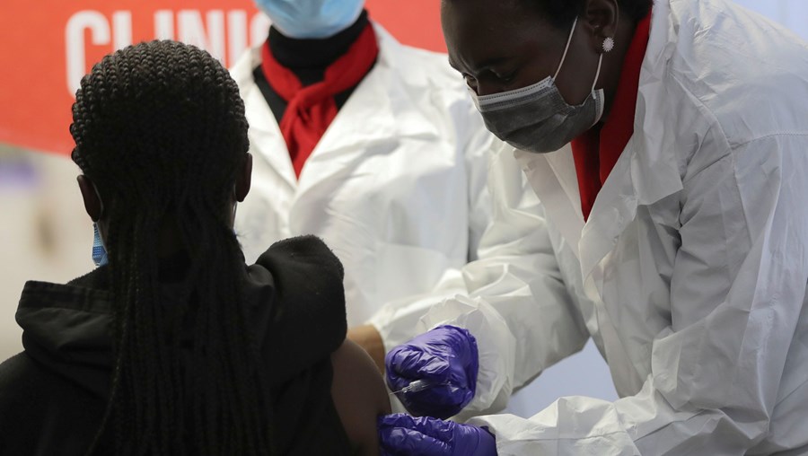 Vacinação contra a Covid-19 em África