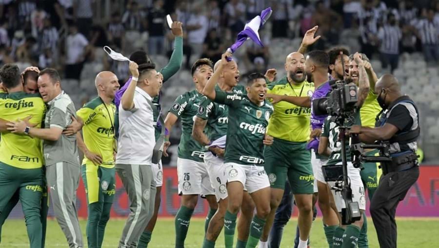 Equipa do Palmeiras celebra passagem à final da Libertadores