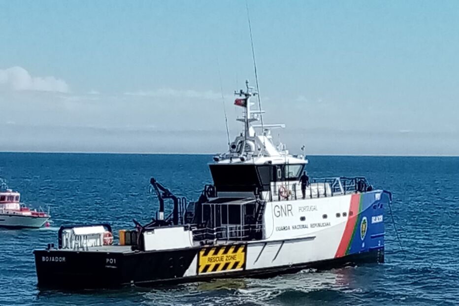 Lancha Bojador ficou encalhada