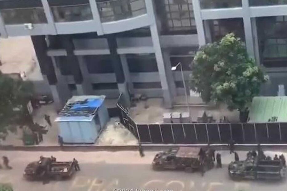 2021-09-05_17_15_38 E-h_tPmWEAUPIE4.jpg