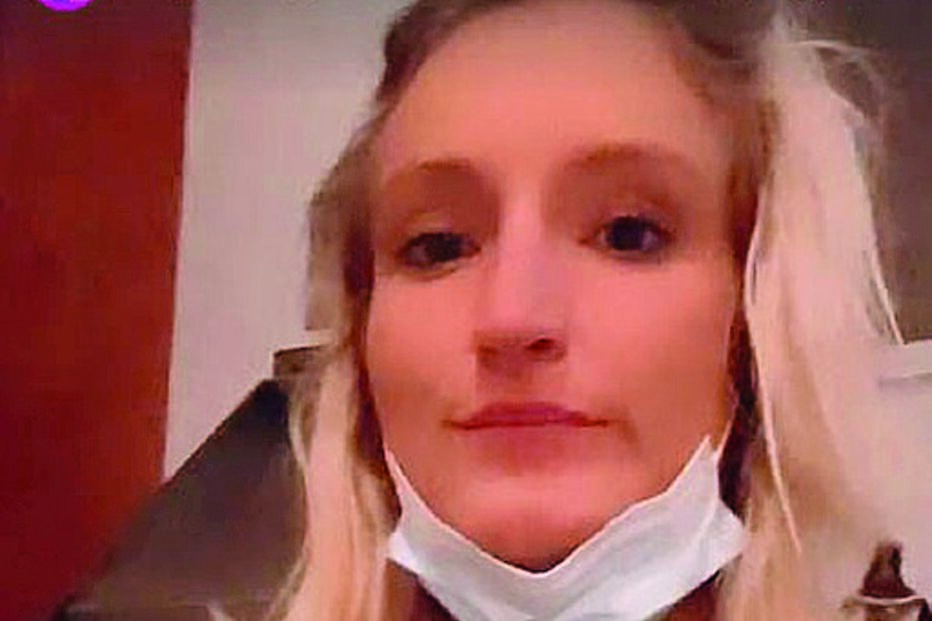 Filha de Alexandra Lencastre trabalha num bar