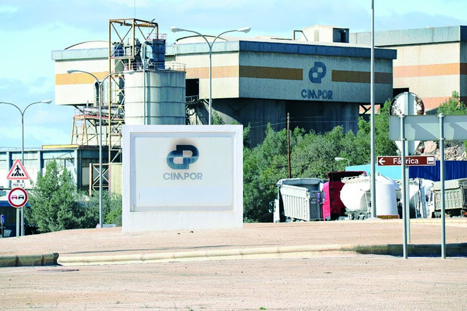 Grandes consumidores de eletricidade vão poder aderir a tarifas sazonais