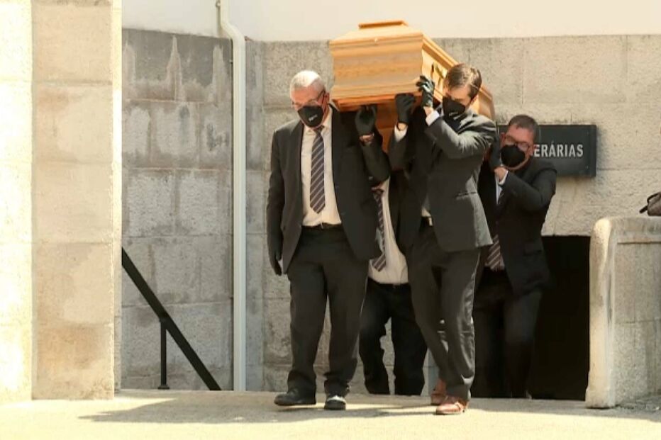 Lágrimas na despedida ao ator Igor Sampaio