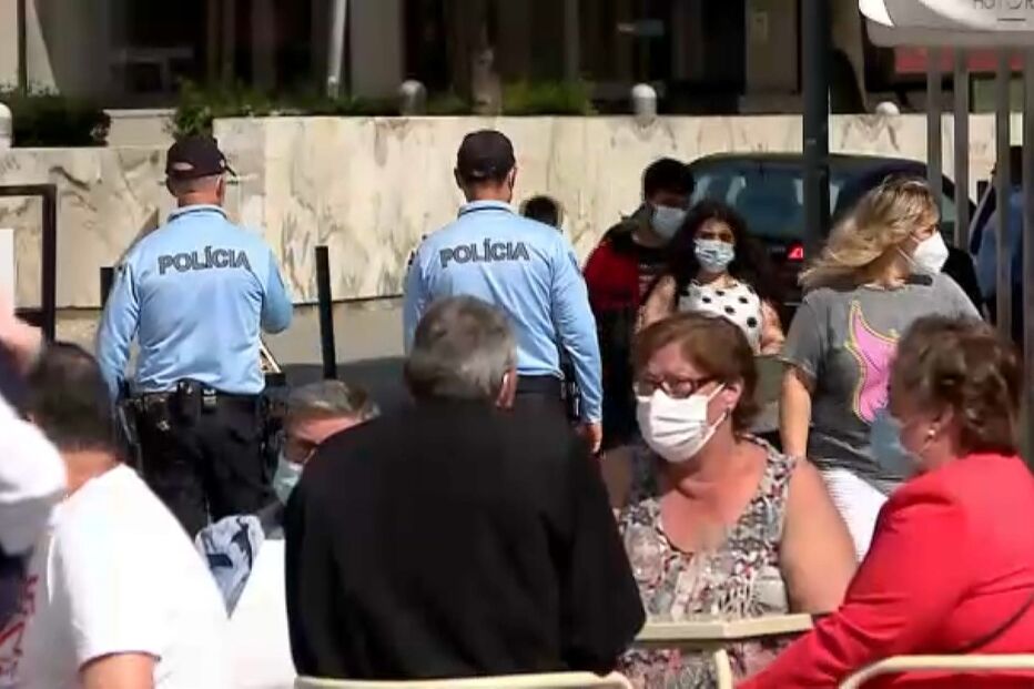 Uso de máscara recomendado nos recreios das escolas e eventos