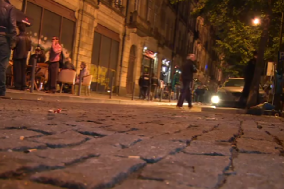 Nove jovens roubados no Porto com ameaça de faca