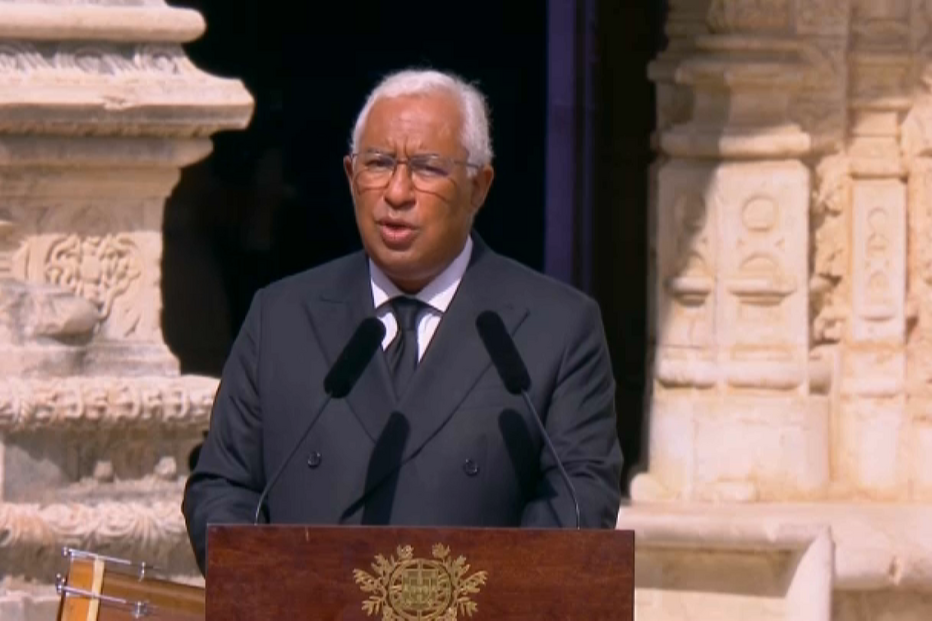 Costa homenageia Jorge Sampaio: