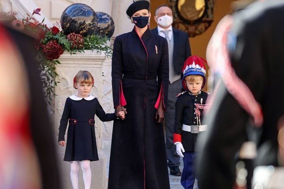 Charlene com os gémeos Jacques e Gabriella