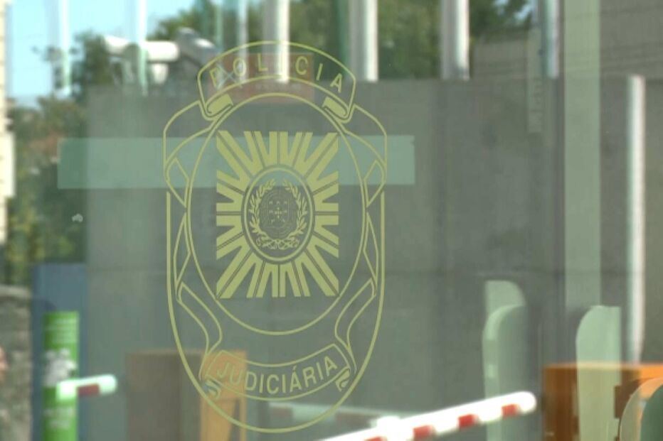Idoso dá três facadas a ladrão durante assalto que rendeu 20 mil euros