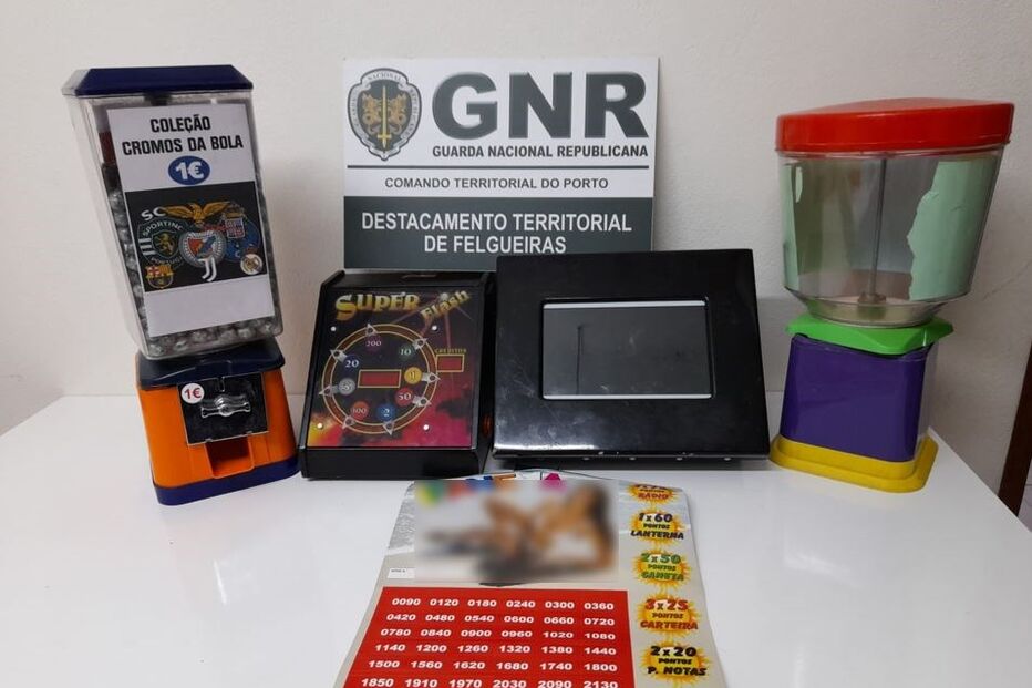 Quatro máquinas de jogo ilegal apreendidas em Paços de Ferreira