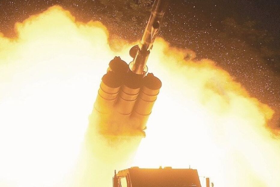 TV norte-coreana divulgou imagens do lançamento do novo míssil e sugeriu que pode ter capacidade nuclear