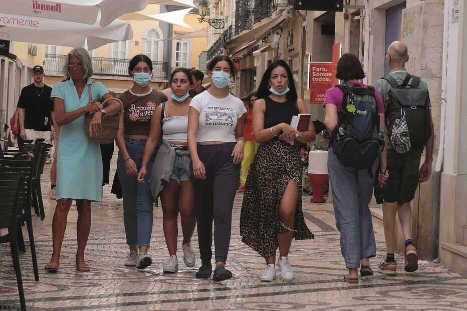 Uso de máscara  na rua é recomendado pela Associação de Médicos de Saúde Pública 