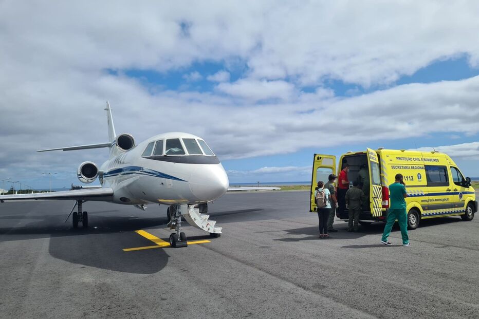 Força Aérea transporta bebé e criança de urgência