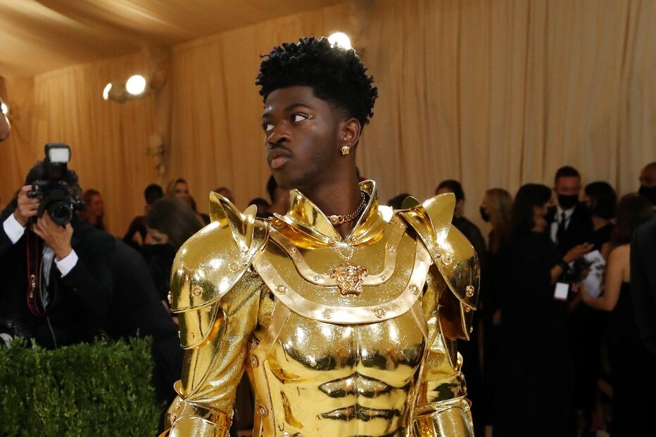 Lil Nas X em Versace
