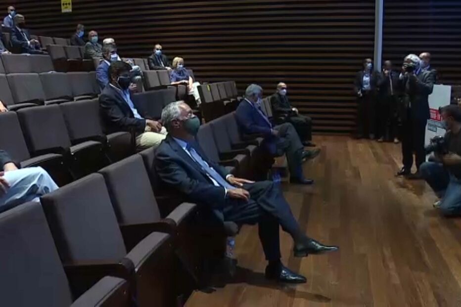 Governo, Infarmed, reunião, covid