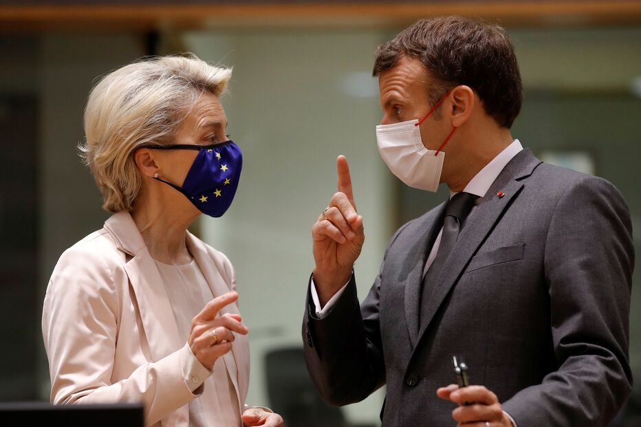 Ursula von der Leyen, presidente da Comissão Europeia e Emmanuel Macron, presidente francês
