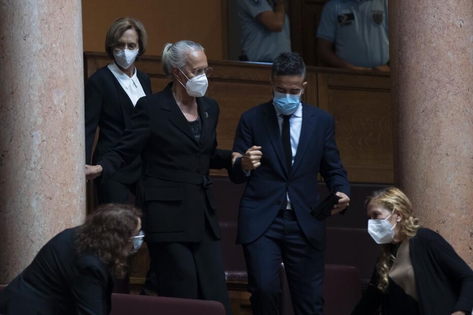Jorge Sampaio recordado em homenagem no parlamento. Maria José Ritta, viúva do ex-Presidente, e o filho, André Sampaio, assistiram à cerimónia