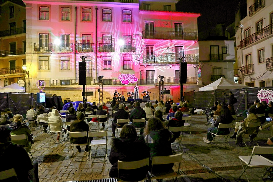 De igrejas a coletividades, o festival ocupa vários espaços em Alfama