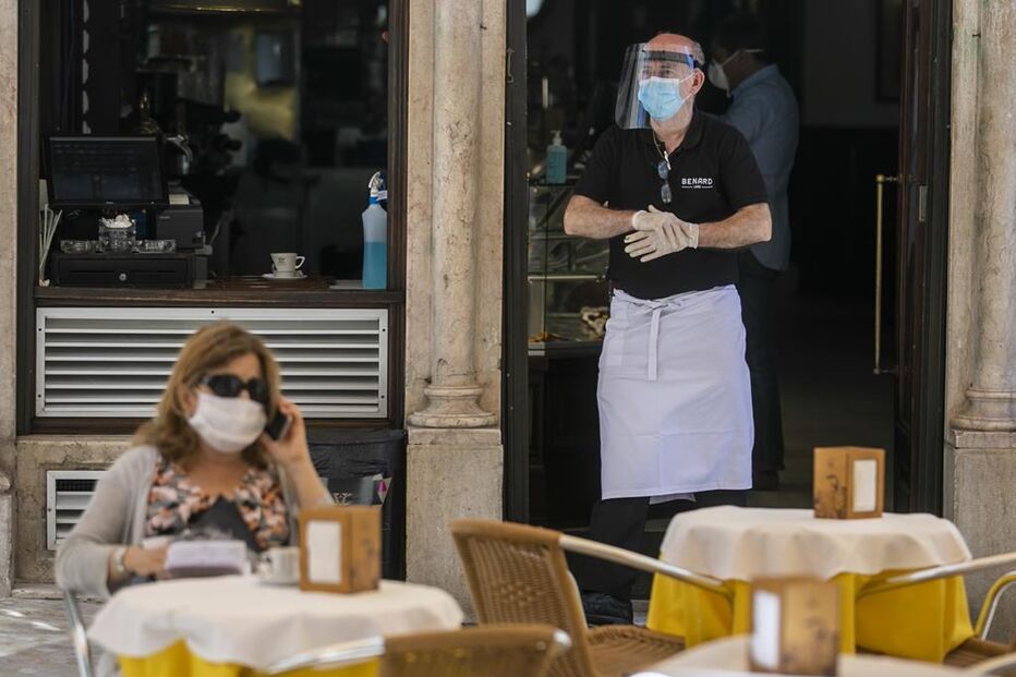 Restaurantes e lojas deixam de ter limitações no número de clientes