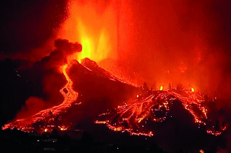 Vulcão em erupção em La Palma