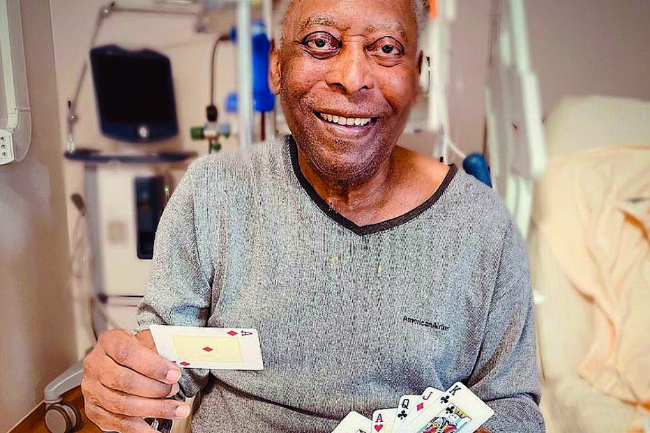 Kely Nascimento mostrou imagens animadoras de Pelé, de 80 anos, que foi submetido a uma intervenção para remover um tumor no colón direito