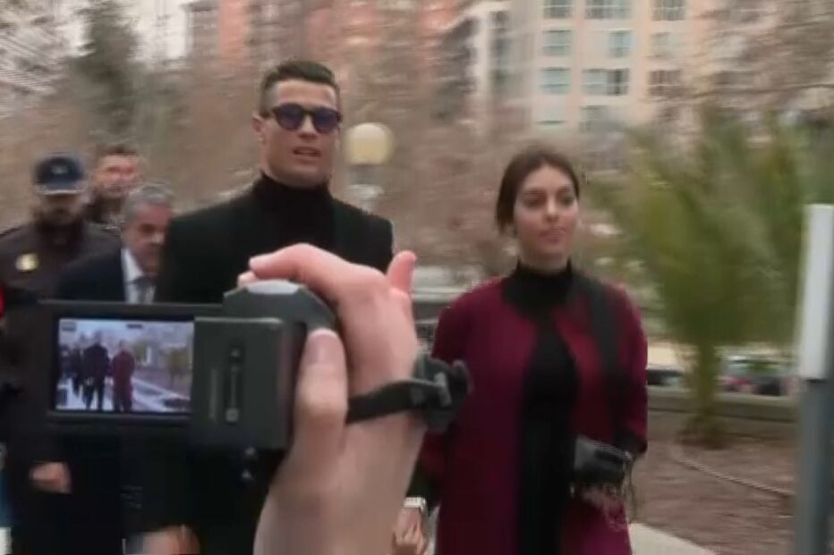 Cristiano Ronaldo sem controlo da conta bancária