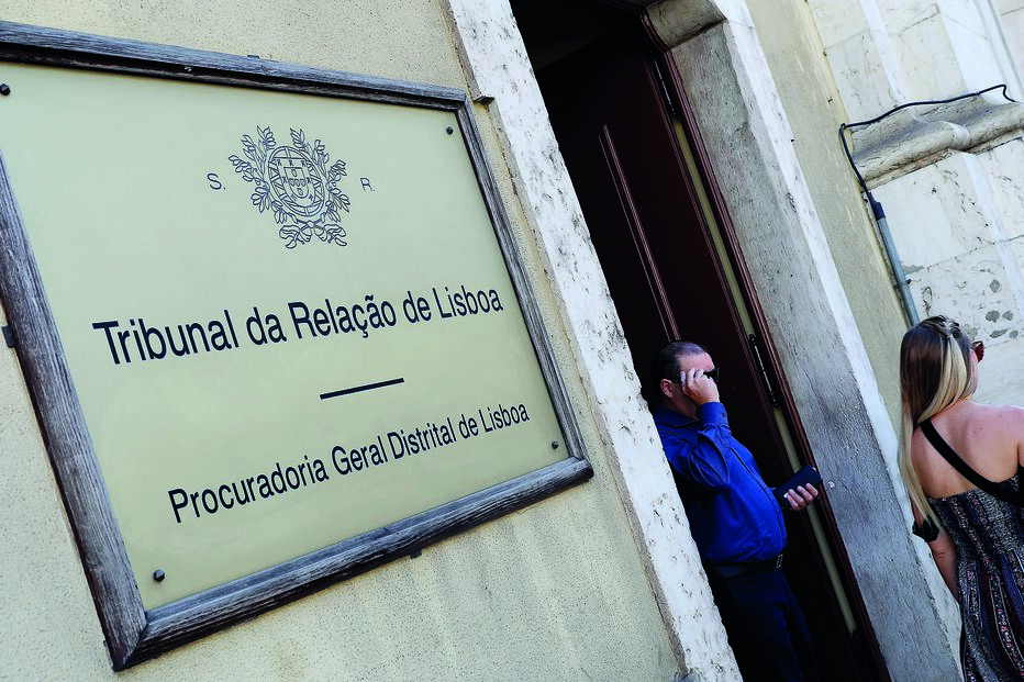 Relação remete processo para primeira instância  