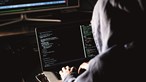 Piratas informáticos atacam contas bancárias. Saiba o que fazer para se proteger