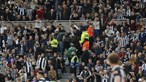 Tottenham, de Espírito Santo, vence em Newcastle em jogo com longa paragem