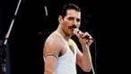 Piano e manuscrito de Freddie Mercury rendem cerca de quatro milhões de euros em leilão