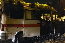 Carrinha de transporte de doentes incendeia-se em Sintra