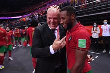 Jorge Braz, treinador da equipa portuguesa, celebra após a vitória Portugal frente à Argentina na final do Mundial de futsal