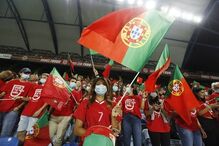 Adeptos no estádio do Algarve