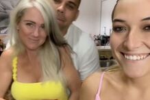 Mulher partilha o marido para sexo com a mãe e com a irmã