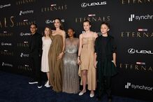 Filhos de Angelina Jolie marcaram presença na estreia de ‘Eternals’ juntamente com a mãe.