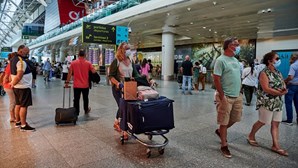 Apreendidos 177 quilos de cocaína no aeroporto de Lisboa