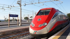 Espanha leva "comboio rápido" até Badajoz mas sem ligação a Madrid