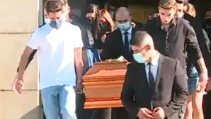Emoção e dor no funeral de Paulo Correia, jovem morto na noite do Porto
