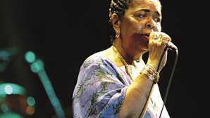 Associação Cesária Évora diz que espólio da cantora está preservado à espera do museu
