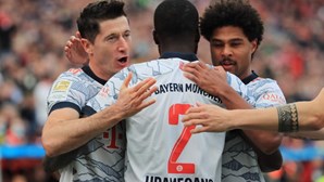 Bayern goleia em Leverkusen antes de visitar a Luz