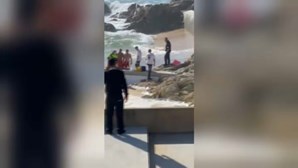 Surfista foi resgatado na praia da Leça da Palmeira