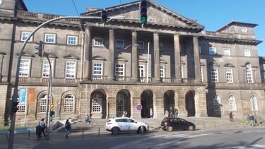 Urgências do Hospital de Santo António com cinco horas de espera