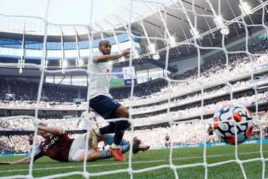 Lucas Moura,  Tottenham, golo, jogo, Aston Villa, futebol, desporto