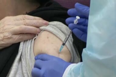 Farmácias com falta de vacinas da gripe para pessoas fora dos grupos elegíveis