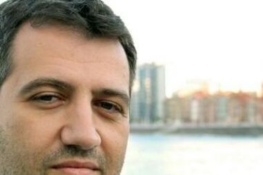 Yván Pozuelo, professor de francês, Espanha