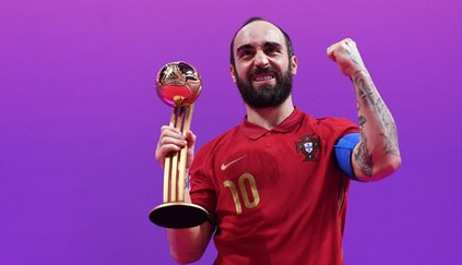 Ricardinho eleito o melhor jogador de futsal do mundo - Cm ao